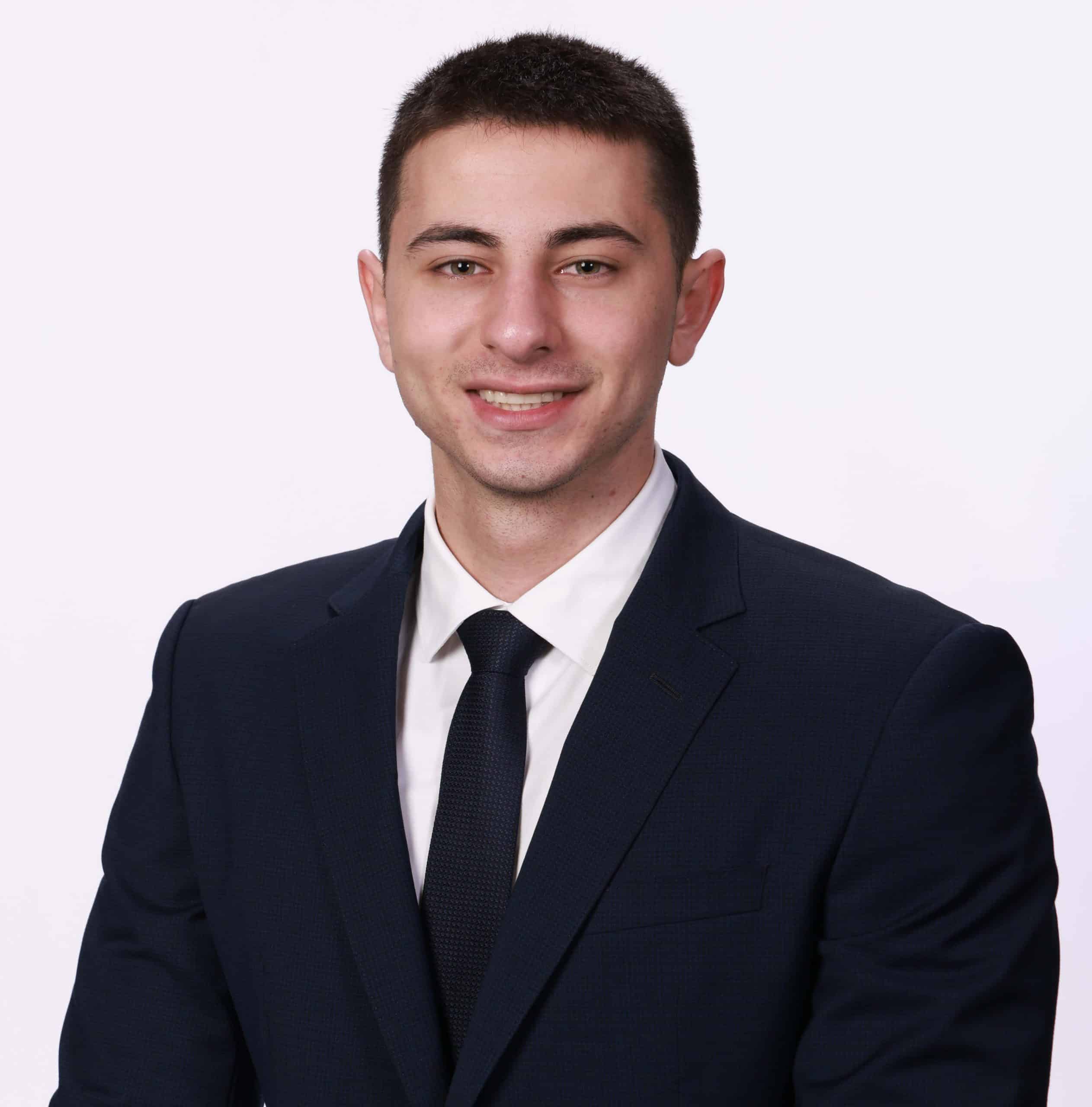 Aaron Voskani Commercial Real Estate Agent